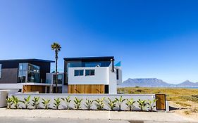 Ocean 9 - Sunset Beachfront Residency