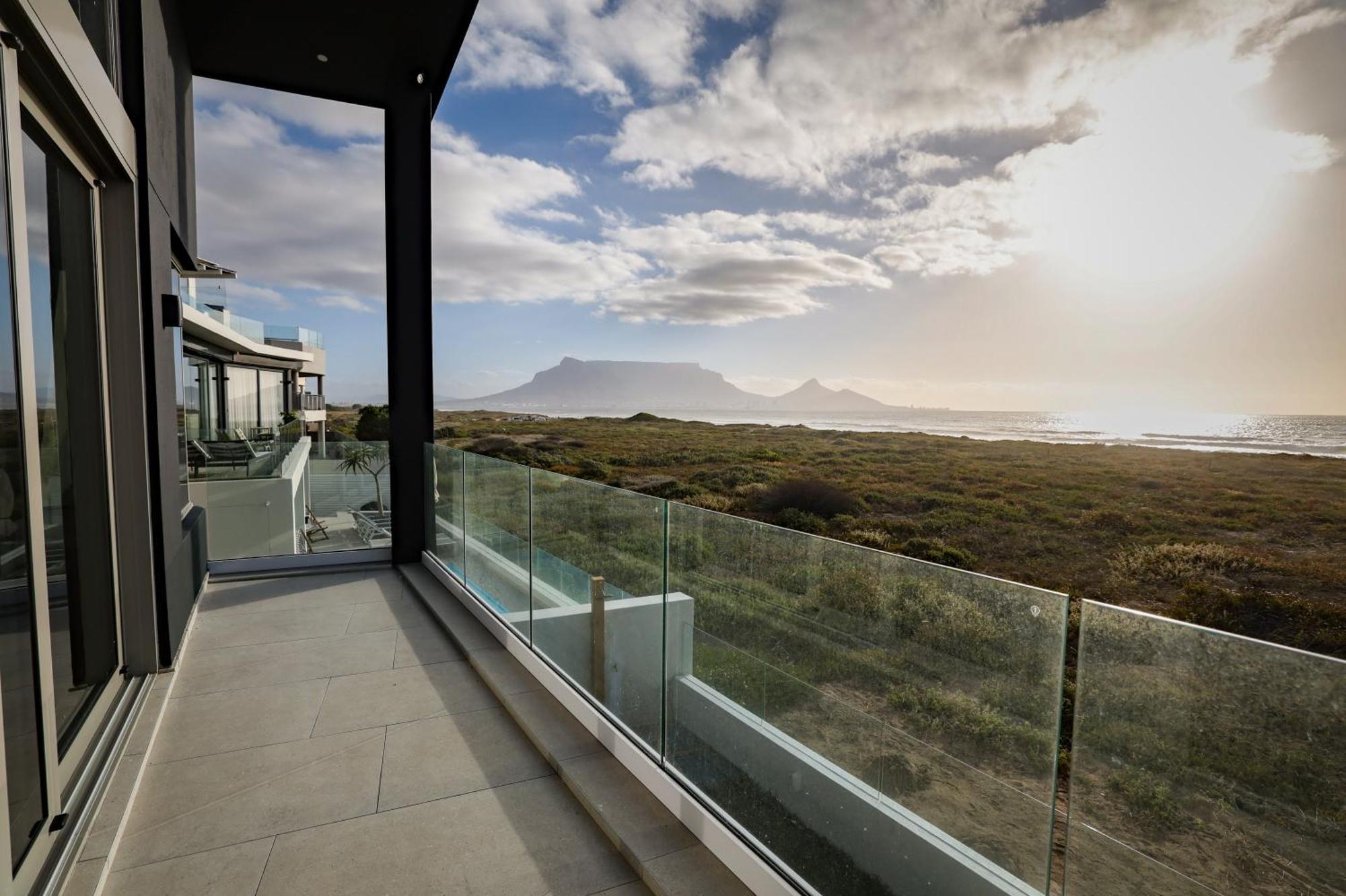 Ocean 9 - Sunset Beachfront Residency Le Cap Extérieur photo