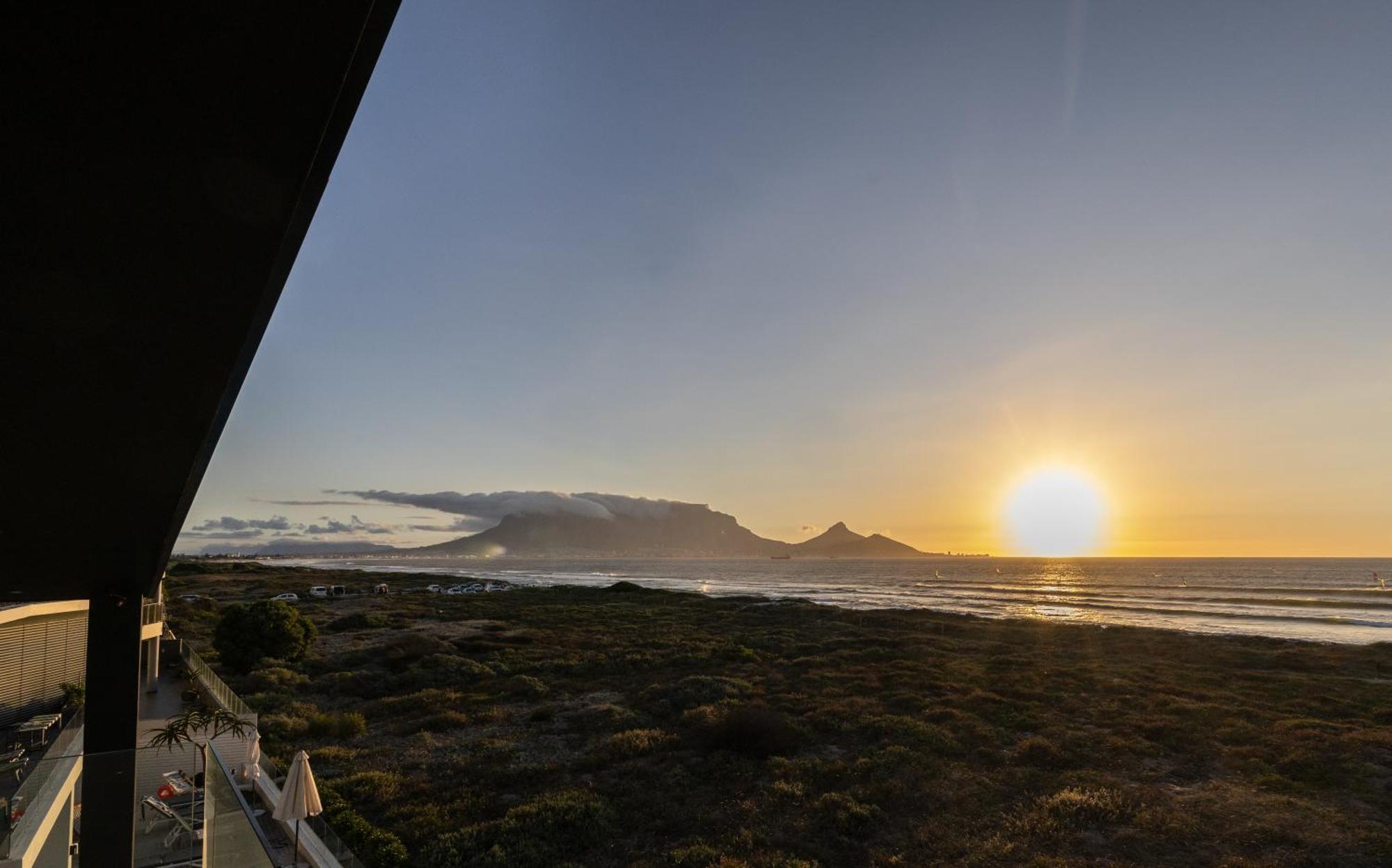 Ocean 9 - Sunset Beachfront Residency Le Cap Extérieur photo