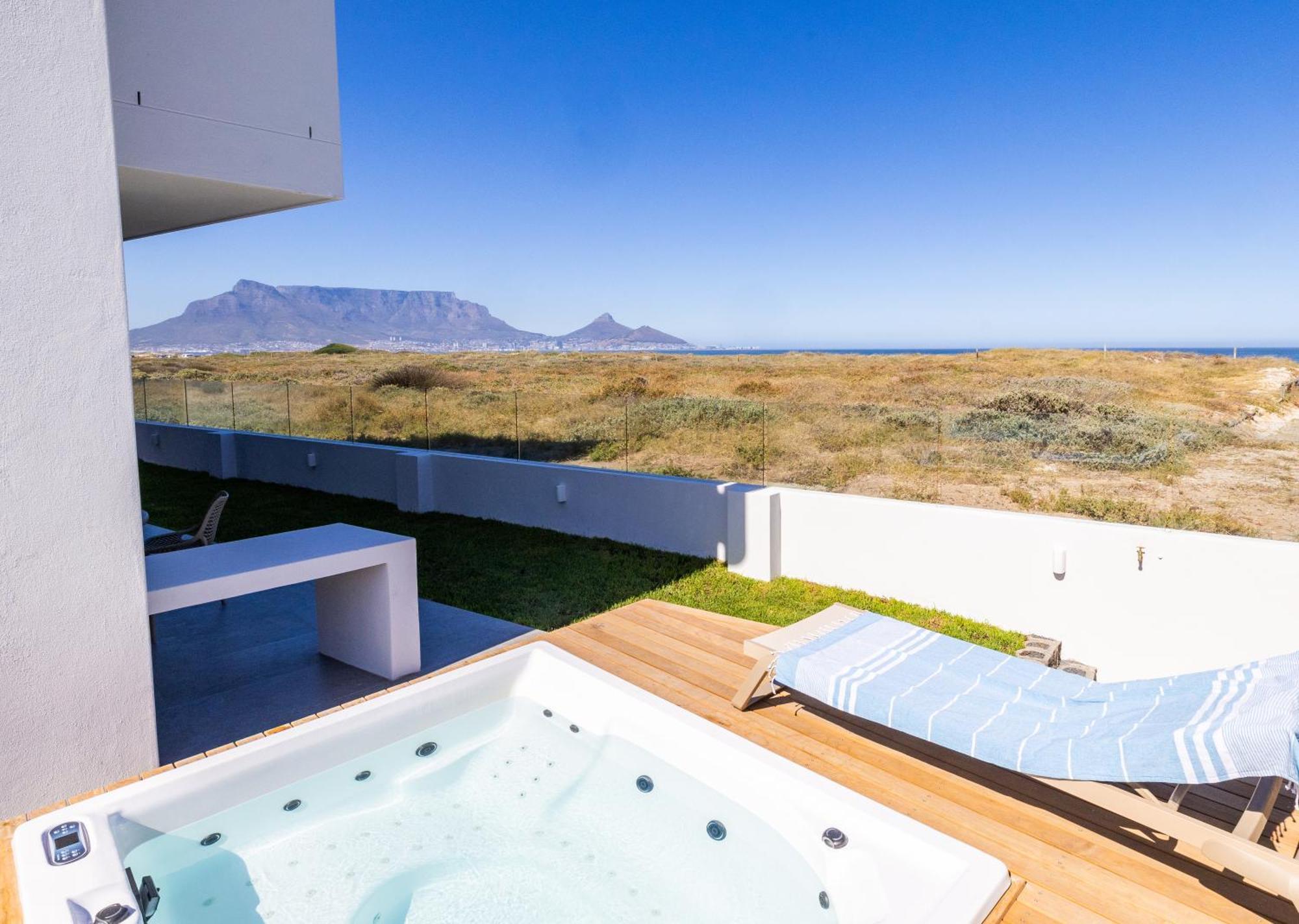 Ocean 9 - Sunset Beachfront Residency Le Cap Extérieur photo
