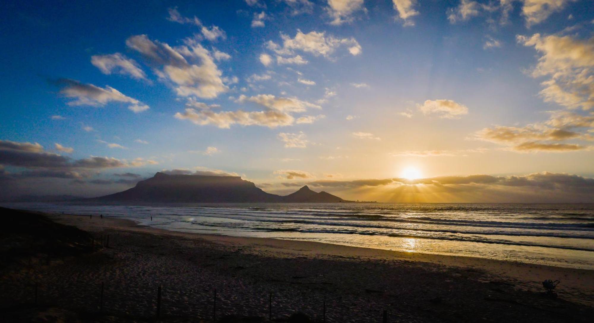 Ocean 9 - Sunset Beachfront Residency Le Cap Extérieur photo